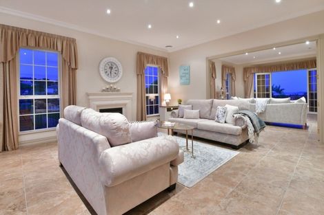 Photo of property in 5 Grovenor Drive, Orewa, 0931