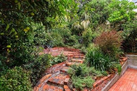 Photo of property in 210 Sydney Street West, Thorndon, Wellington, 6011