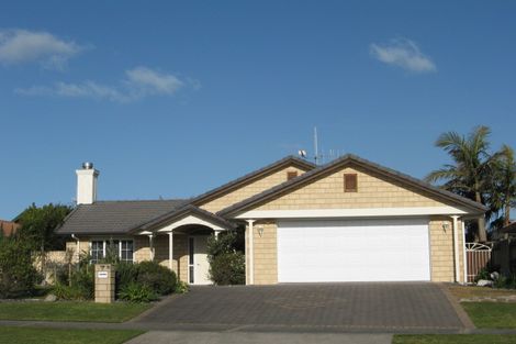 Photo of property in 15 Palm Beach Boulevard, Papamoa Beach, Papamoa, 3118