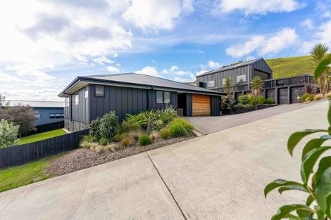 Photo of property in 5 Manatu Close, Whangamata, 3691