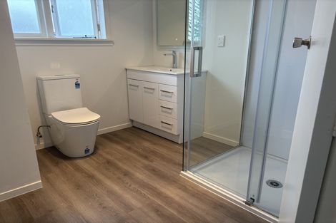 Photo of property in 34 Golf Road, New Lynn, Auckland, 0600