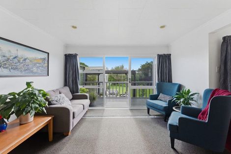 Photo of property in 327 Carrington Street, Vogeltown, New Plymouth, 4310