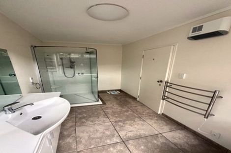 Photo of property in 6 Nea Place, Hillcrest, Auckland, 0627