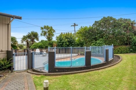 Photo of property in 280a Motutara Road, Muriwai, Waimauku, 0881