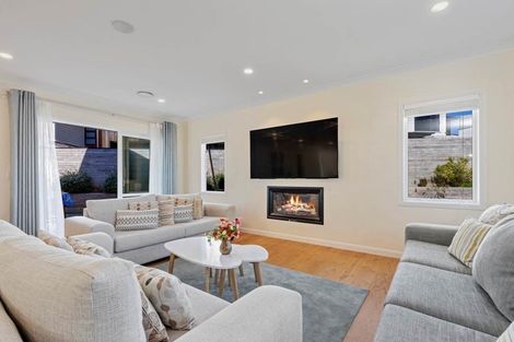 Photo of property in 36 Headland Drive, Long Bay, Auckland, 0630