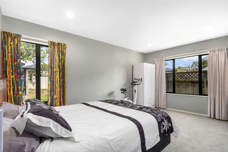 Photo of property in 30 Lanyon Place, Whitby, Porirua, 5024