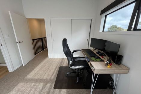 Photo of property in 1/2 Stokes Avenue, Te Atatu Peninsula, Auckland, 0610