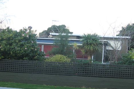 Photo of property in 54 Golf Road, Paraparaumu Beach, Paraparaumu, 5032