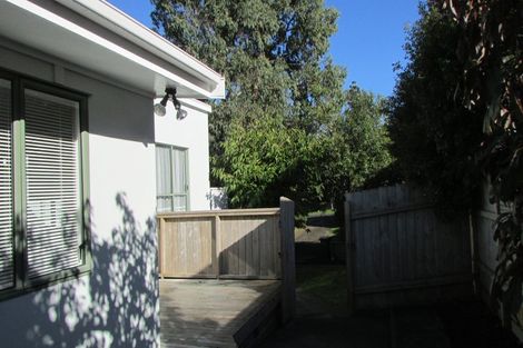Photo of property in 14 Stottholm Road, Titirangi, Auckland, 0604