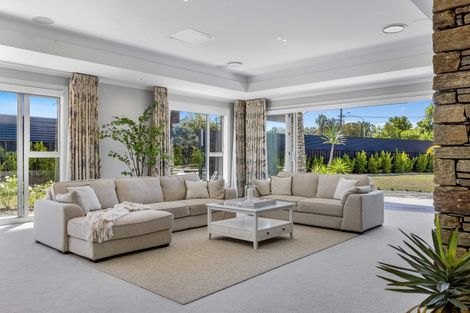 Photo of property in 8a Jelas Drive, Riverhead, Kumeu, 0892