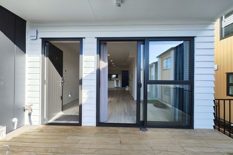 Photo of property in 9/13 Grove Lane, Pakuranga, Auckland, 2010