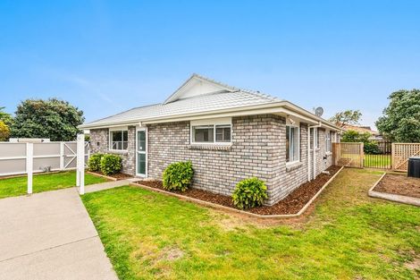 Photo of property in 24 Rangiatea Street, Paraparaumu Beach, Paraparaumu, 5032