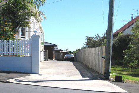 Photo of property in 217 Onewa Road, Birkenhead, Auckland, 0626