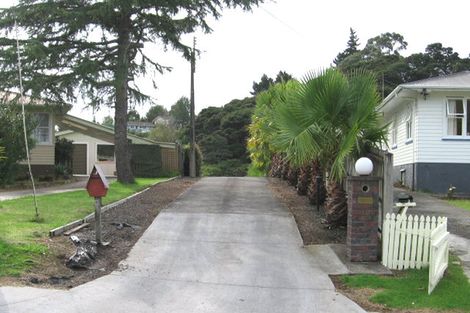 Photo of property in 8 Lowtherhurst Road, Massey, Auckland, 0614