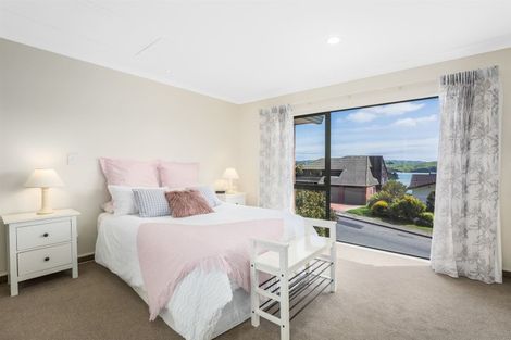 Photo of property in 39 Leeward Drive, Whitby, Porirua, 5024