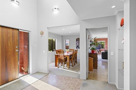 Photo of property in 17 Garrett Place, Riverstone Terraces, Upper Hutt, 5018