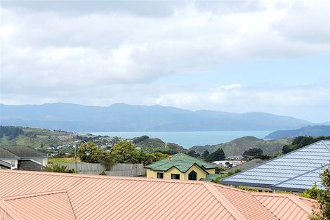 Photo of property in 3 Comber Place, Johnsonville, Wellington, 6037