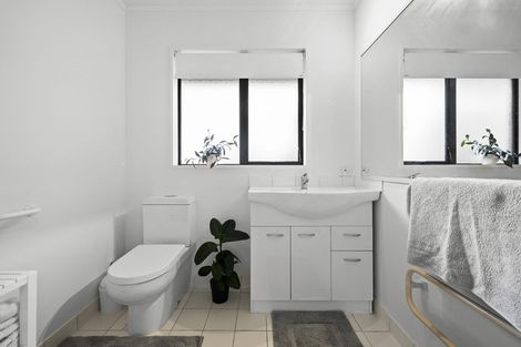 Photo of property in 5 Villa Grove, Ilam, Christchurch, 8041