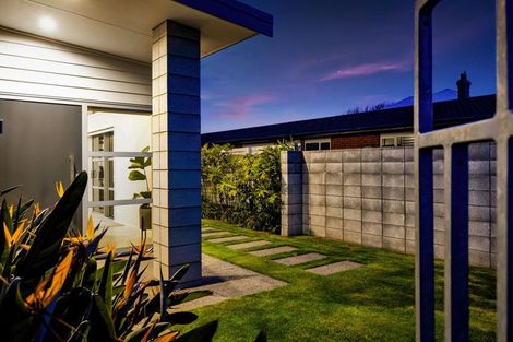 Photo of property in 17 Victoria Street, Hawera, 4610