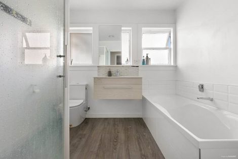 Photo of property in 14 Jenkins Place, Manurewa East, Auckland, 2102