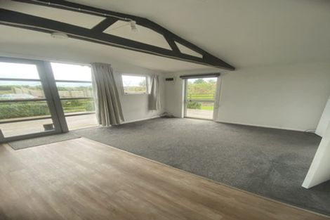 Photo of property in 175 Derham Road, Te Horo, Otaki, 5581