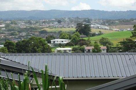 Photo of property in 23 Luckens Road, West Harbour, Auckland, 0618
