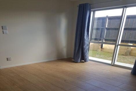 Photo of property in 16 Black Shed Road, Flat Bush, Auckland, 2019