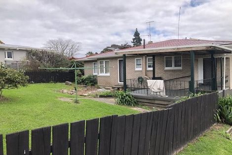 Photo of property in 22 Matipo Road, Te Atatu Peninsula, Auckland, 0610