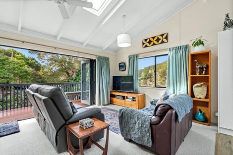 Photo of property in 29 Tahunatapu Road, Parua Bay, Whangarei, 0174