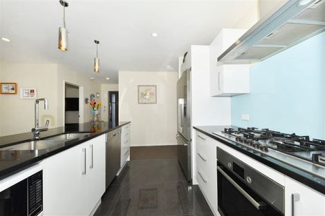 Photo of property in 21 Pistacia Place, Hornby, Christchurch, 8025