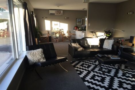 Photo of property in 7 Kipax Place, Riccarton, Christchurch, 8011