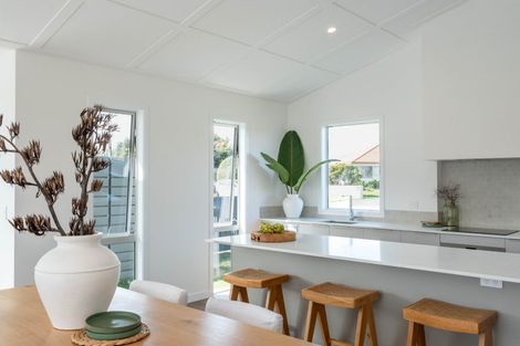 Photo of property in 99 Brookvale Road, Havelock North, 4130