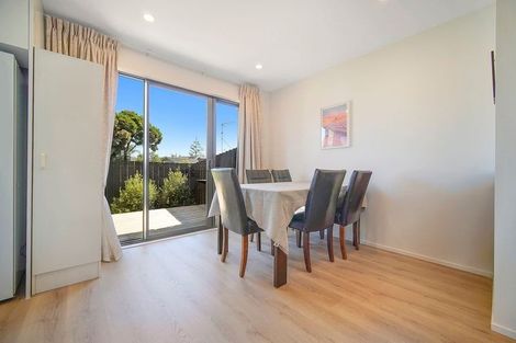 Photo of property in 15d Pipitea Place, Massey, Auckland, 0614