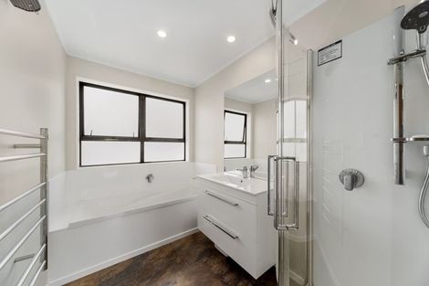 Photo of property in 10 Kahurangi Drive, Rangatira Park, Taupo, 3330