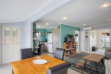 Photo of property in Rangeview Villas, 16/9 Fuller Close, Levin, 5510