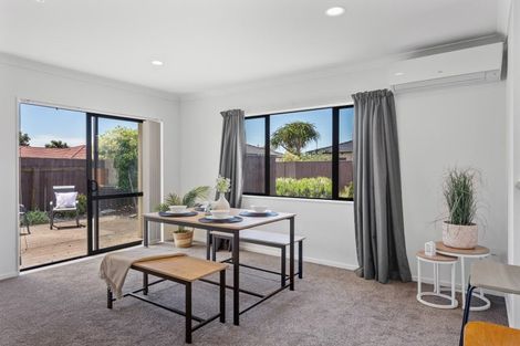 Photo of property in 6 Central Park, Paraparaumu Beach, Paraparaumu, 5032