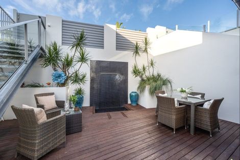 Photo of property in 5a Bucklands Beach Road, Bucklands Beach, Auckland, 2012