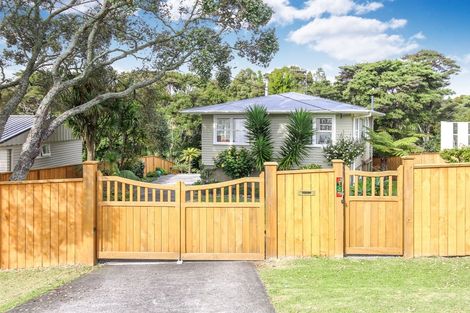 Photo of property in 34 South Lynn Road, Titirangi, Auckland, 0604