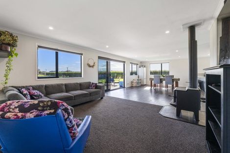 Photo of property in 657 Eltham Road, Mangatoki, Stratford, 4391