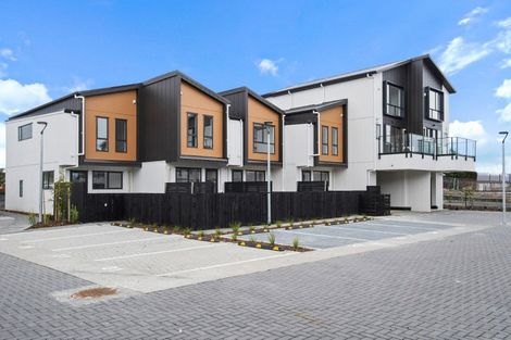 Photo of property in 2 Red Arches Road, Henderson, Auckland, 0610