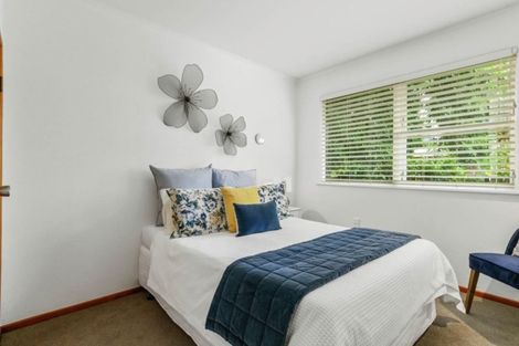 Photo of property in 12 Grove Lane, Kelvin Heights, Queenstown, 9300