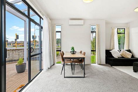 Photo of property in 83/2 Armoy Drive, East Tamaki, Auckland, 2016