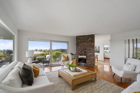 Photo of property in 85 Glamorgan Drive, Torbay, Auckland, 0630