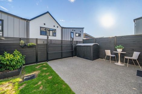 Photo of property in 18 Joseph Bolton Crescent, Wallaceville, Upper Hutt, 5018