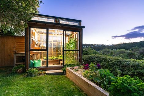 Photo of property in 167 Totara Road, Miramar, Wellington, 6022