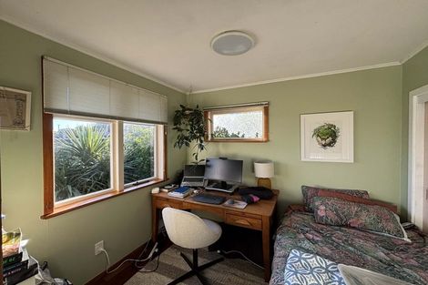 Photo of property in 43 Gordon Road, Plimmerton, Porirua, 5026
