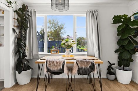 Photo of property in 5 Gavin Black Street, Meeanee, Napier, 4112