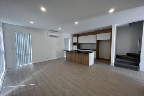 Photo of property in 20a Brentford Place, Manurewa, Auckland, 2102