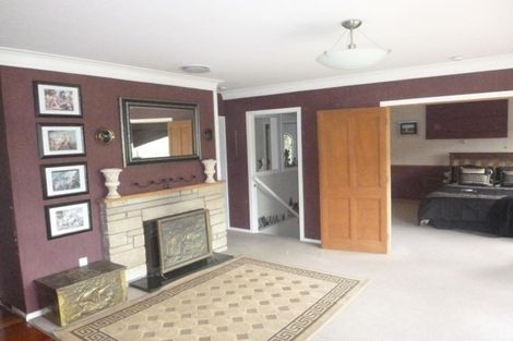 Photo of property in 57 Wyndham Road, Pinehaven, Upper Hutt, 5019
