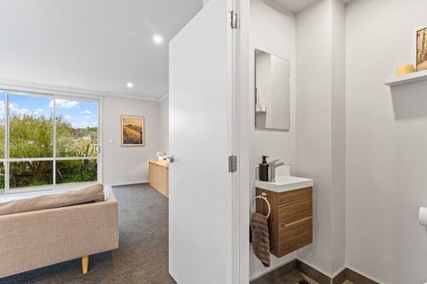 Photo of property in 6 Taitonga Lane, Stanmore Bay, Whangaparaoa, 0932